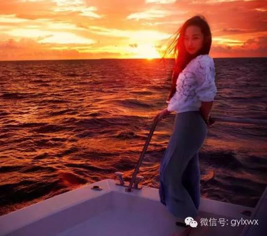 明星旅行糗事一籮筐 總有一個(gè)萌到你！