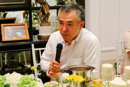 就藝術(shù)品投資收藏、人工智能、基因檢測等話題，劉東曉博士一一做了分析講解。