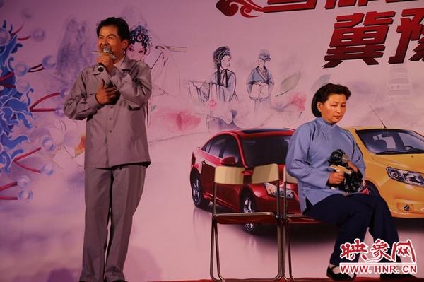 戲曲演員劉海功表演的《月下相會(huì)》經(jīng)典生動(dòng)，詼諧幽默。