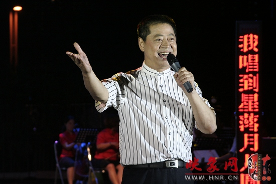 國(guó)家一級(jí)演員、河南省曲劇團(tuán)團(tuán)長(zhǎng)孟祥禮演唱《你家在哪里》