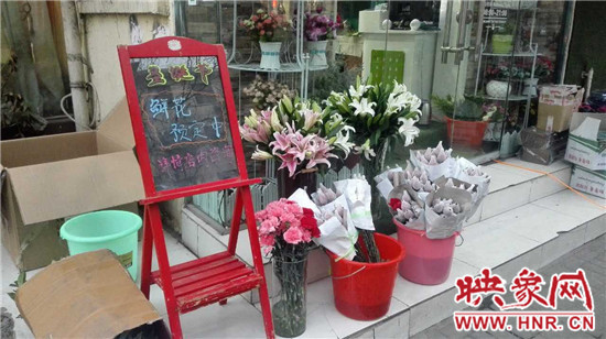 玫瑰、氣球翻倍漲價