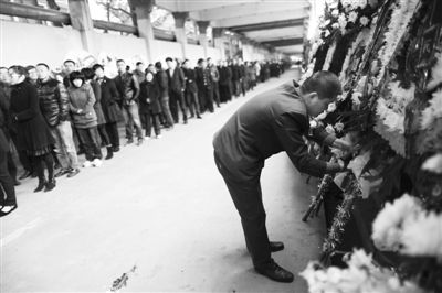 華西村：吳仁寶沒(méi)上過(guò)《時(shí)代》封面