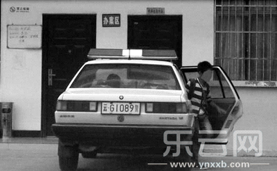 網(wǎng)友舉報(bào)云南紅河州森林公安警車私用。
