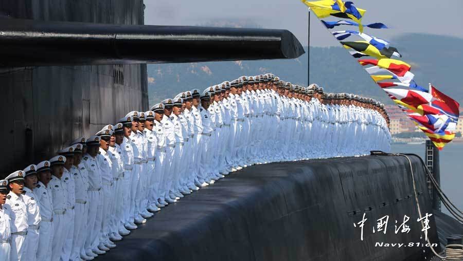 威武的核潛艇官兵。軍報記者-喬天富攝