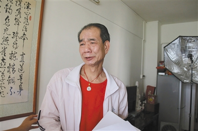 嫖娼事件后，區(qū)少坤向記者訴說委屈，他說：“這是一個(gè)圈套”。李根 攝