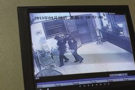 長沙市救助站提供的監(jiān)控視頻。組圖/記者華劍