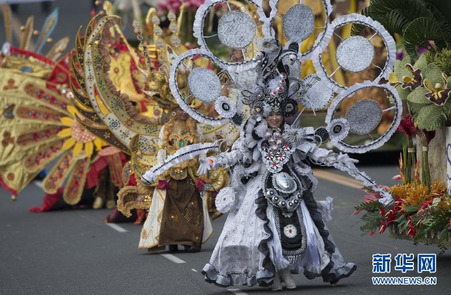 美國(guó)帕薩迪納舉行第124屆玫瑰花車(chē)游行
