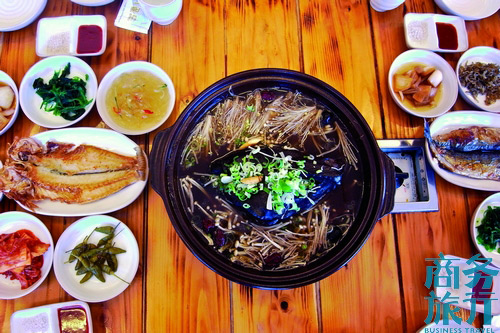 島上著名的養(yǎng)生大餐。