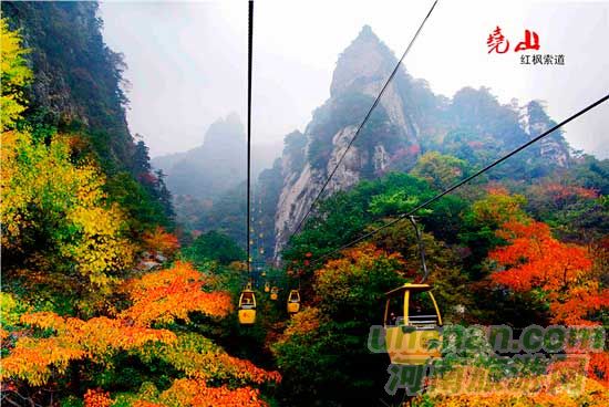 深秋去堯山賞紅葉、泡溫泉、拜大佛