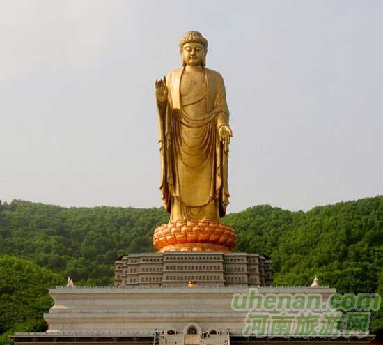 深秋去堯山賞紅葉、泡溫泉、拜大佛