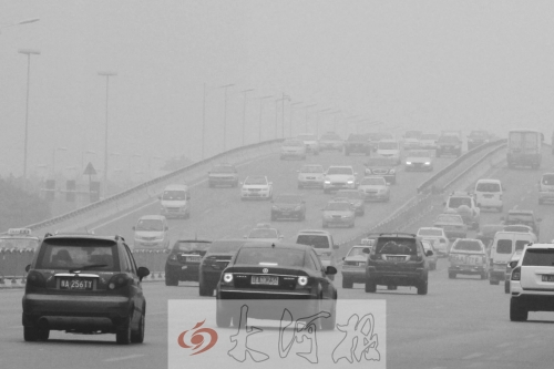 省會鄭州的霧霾中,機(jī)動車尾氣平均占24%,嚴(yán)重時(shí)占60%。