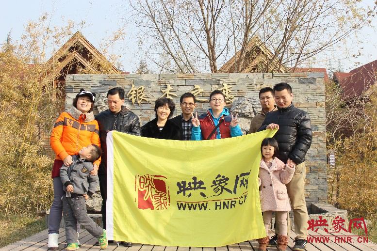 來張小合影，好多朋友都在其他地方玩，已經(jīng)嗨的叫不回來……