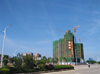 泉州東海片區(qū)海悅府地產(chǎn)項目。該項目開發(fā)公司董事蔡俊偉于春節(jié)前被帶走調(diào)查。