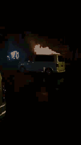 杭州一輛轎車(chē)起火一對(duì)男女被燒死 警方稱系自殺