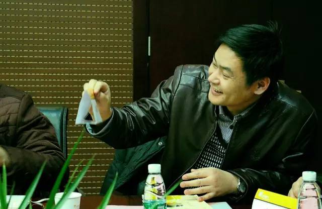 孫躍青 鄭州市公交公司車長(zhǎng)，首屆河南十大影響力公職人員獲獎(jiǎng)?wù)? complete=