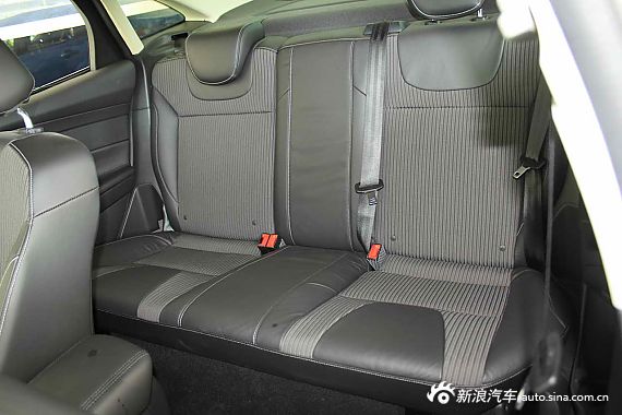 　?？怂箖蓭?jīng)典1.8MT 時(shí)尚型