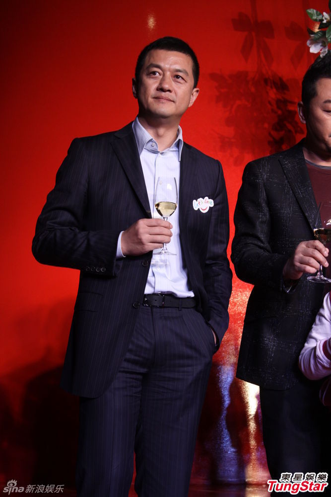 李亞鵬、郭濤父子相活動(dòng)