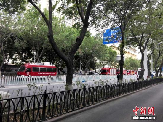 5月22日7時50分許，烏魯木齊市沙依巴克區(qū)公園北街早市發(fā)生一起爆炸案，造成人員傷亡。