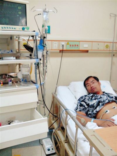 傷者陳士奎在重癥監(jiān)護室。新京報記者 王瑞鋒 攝