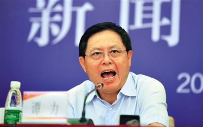 　譚力 男，1955年10月生，漢族，重慶市人，大學(xué)學(xué)歷，有知青經(jīng)歷。2009年3月前，一直在四川工