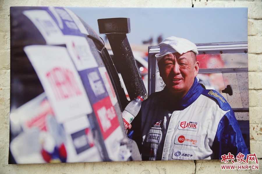 賽車的世界、更是男人的世界。圖為部分參展攝影作品。