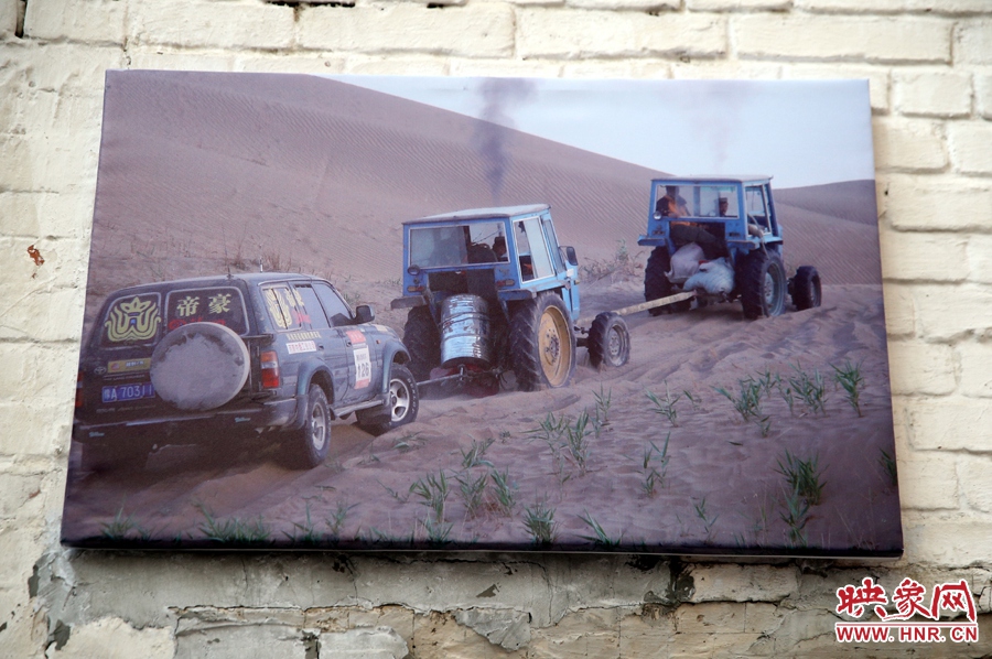 賽車的世界、更是男人的世界。圖為部分參展攝影作品。