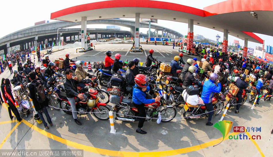 今年廣東、廣西兩省共193座中石化油站將為返鄉(xiāng)車主提供“6+X”免費(fèi)服務(wù)，并將為1萬名“返鄉(xiāng)摩騎”免