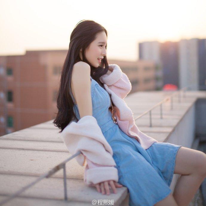 廈大?；ǔ涛蹑虑寮儗懻娅@贊 素顏美到窒息