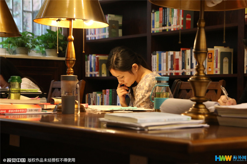 重慶大學改造翻新的“民國風圖書館”走紅網(wǎng)絡，引得無數(shù)網(wǎng)友點贊