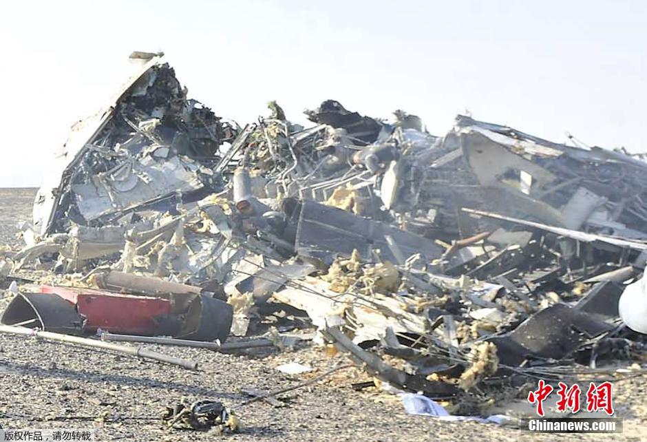 當?shù)貢r間2015年10月31日，在埃及墜毀的俄羅斯客機殘骸散落在西奈半島的沙漠之中