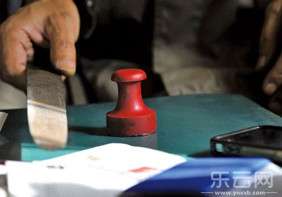 陶云江說起自己的女兒、家庭和現在的狀況時幾度哽咽