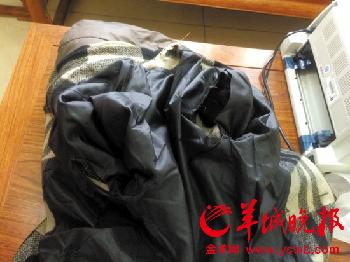 年邁體弱，一些老人家中衣物多年未洗，又舊又破