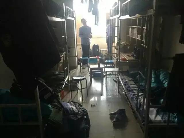 這個學校的男生宿舍火了！女同學都喊著要嫁