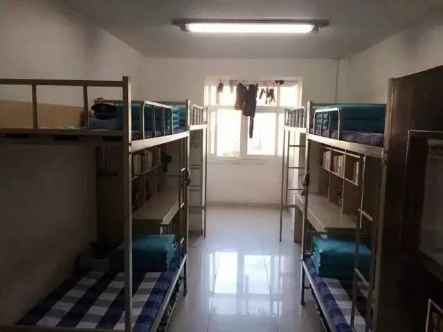 這個學校的男生宿舍火了！女同學都喊著要嫁