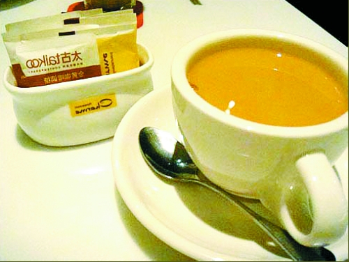 奶茶喝著沒奶味 街頭奶茶其實(shí)不含奶?！