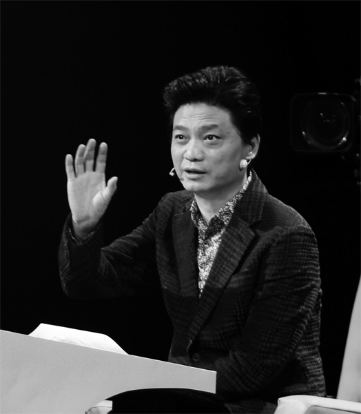 “希望女兒最好永遠不要交男朋友，最好把父親當男朋友?！贝抻涝φf。
